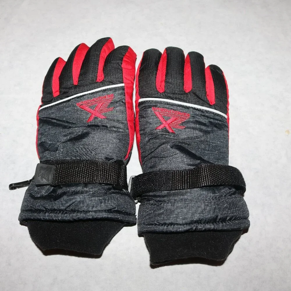 Zeroxposur boys winter gloves youth size small nice used condition with min wear